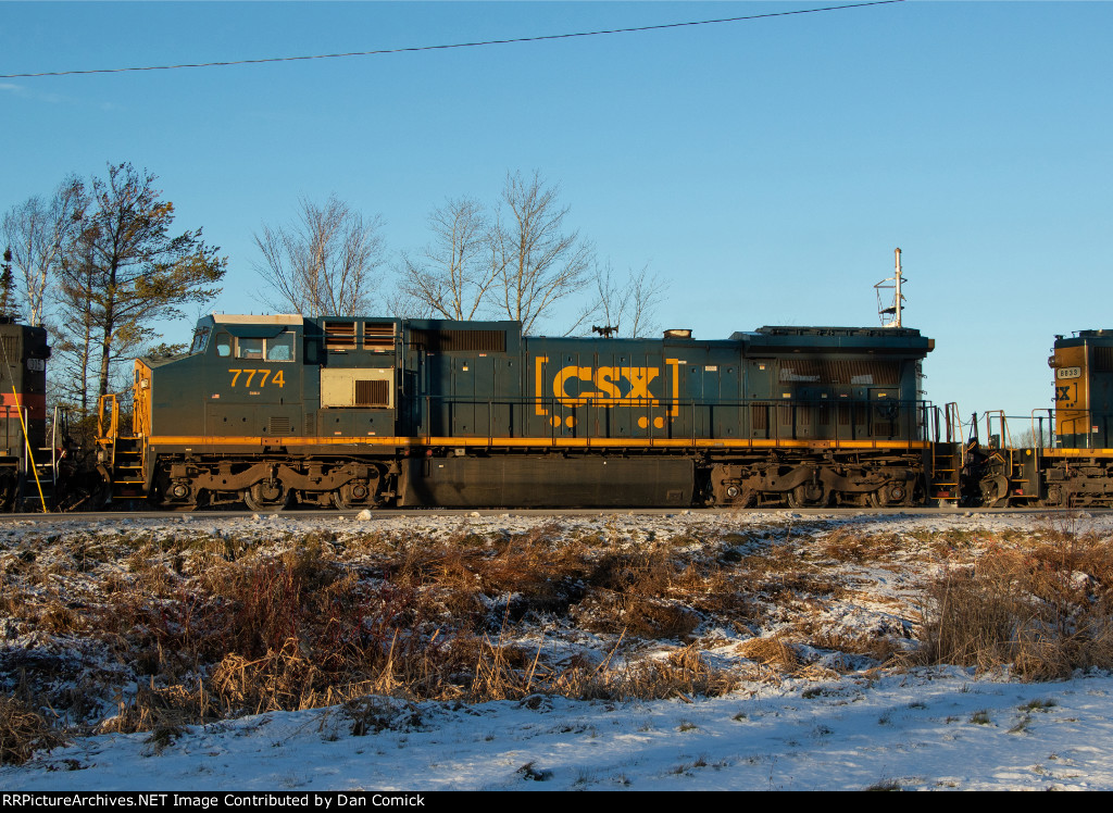 CSXT 7774